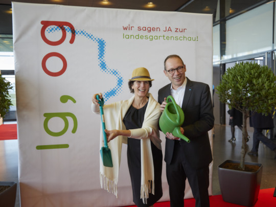 Zahlreiche Personen sagen mit ihrem Foto JA zur Landesgartenschaubewerbung. Foto: Michael Bode Fotoaktion zur Landesgartenschaubewerbung Offenburgs