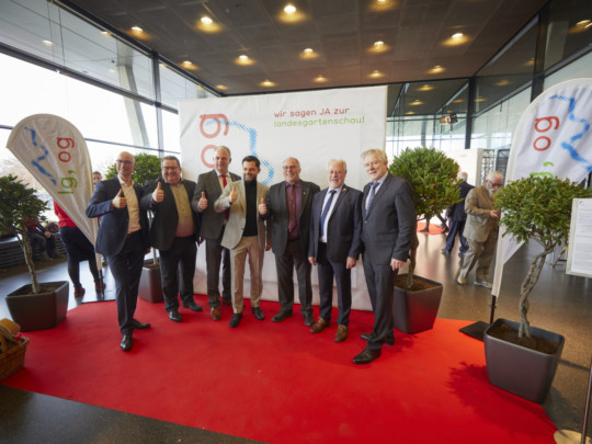 Die CDU-Fraktion sagt JA zur Landesgartenschaubewerbung. Foto: Michael Bode Fotoaktion zur Landesgartenschaubewerbung Offenburgs